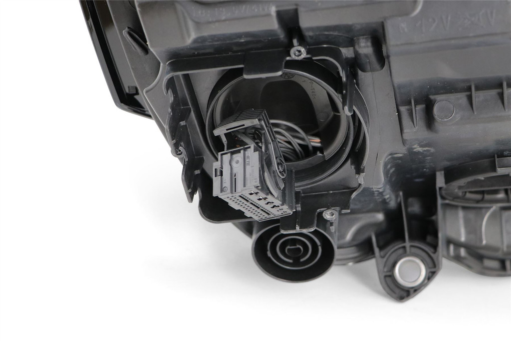 Headlight left LED Volkswagen Transporter T6.1 20-