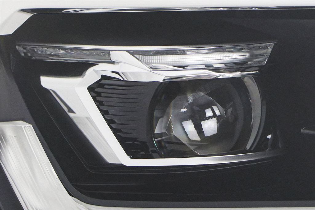 Headlight right LED Volkswagen Transporter T6.1 20-