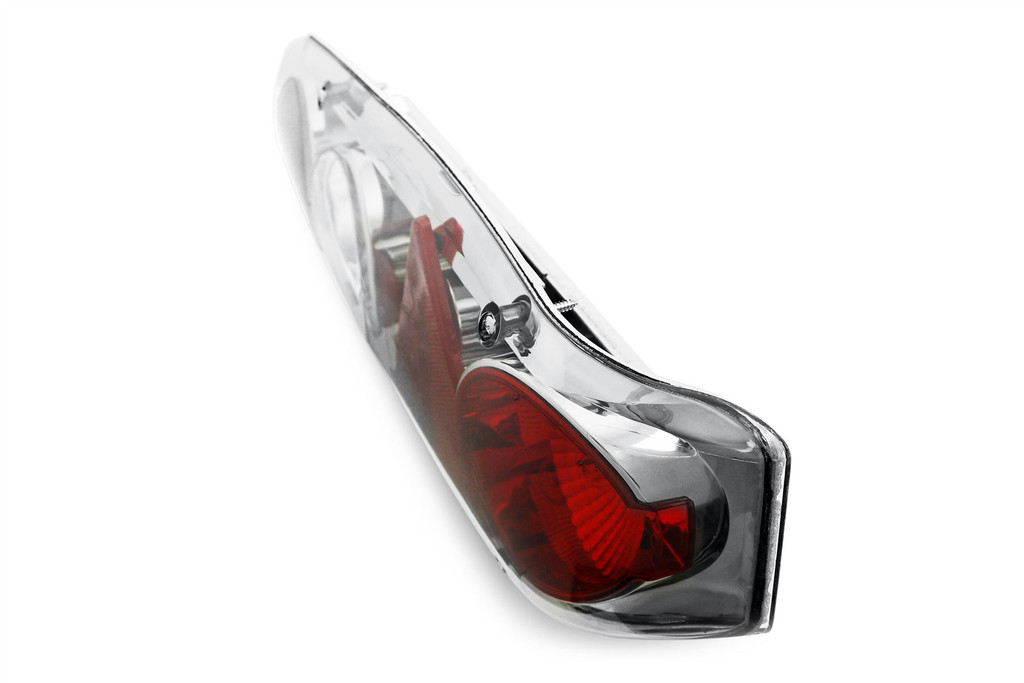 Rear light right smoked grey with reverse triangular reflector Caravan Caraluna II