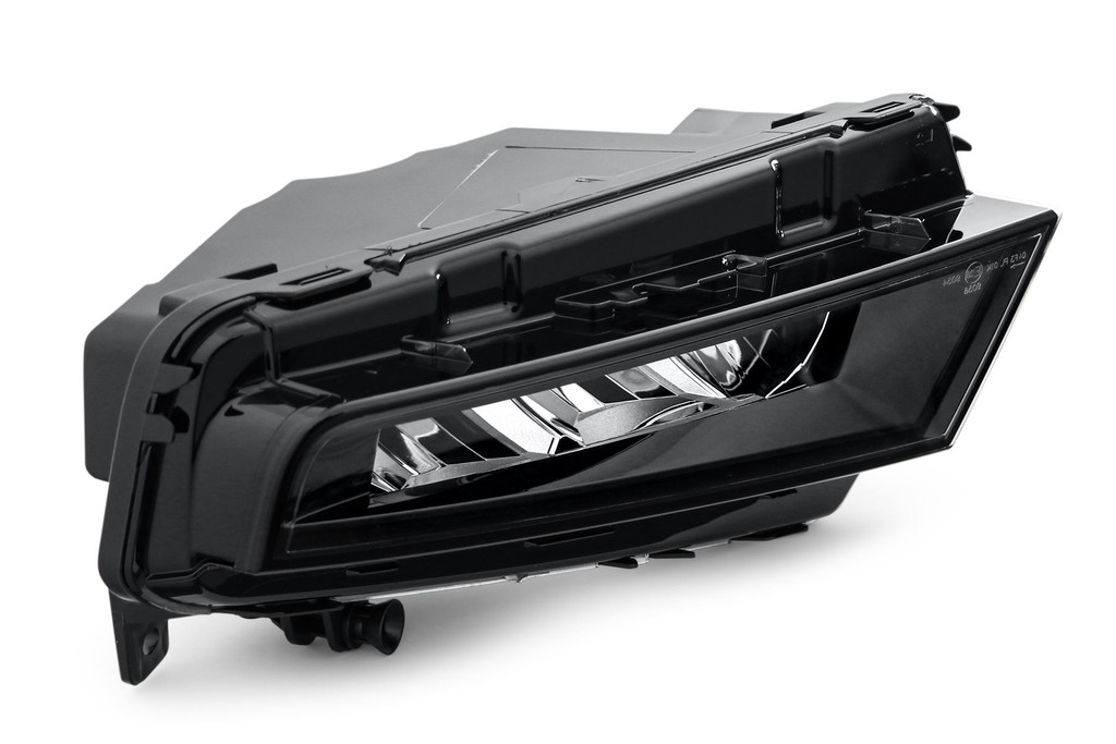 Front fog light right LED Seat Leon 17-19 