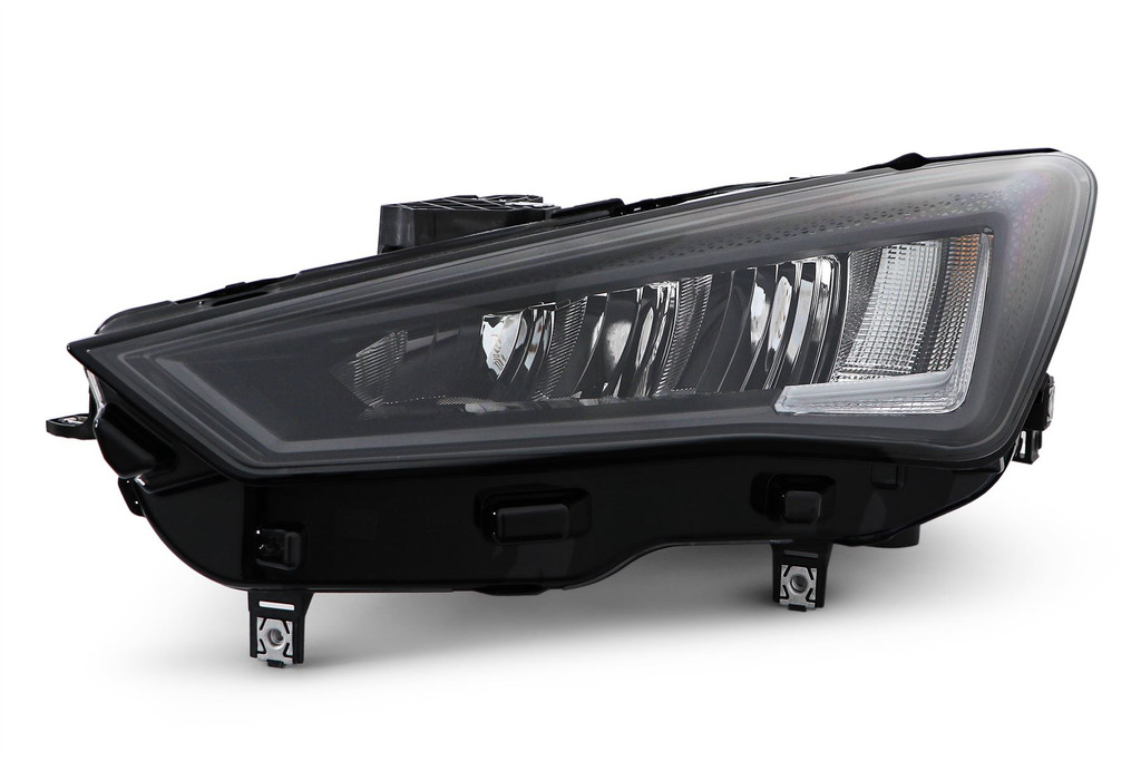 Headlight left LED reflector type Seat Leon 20- 