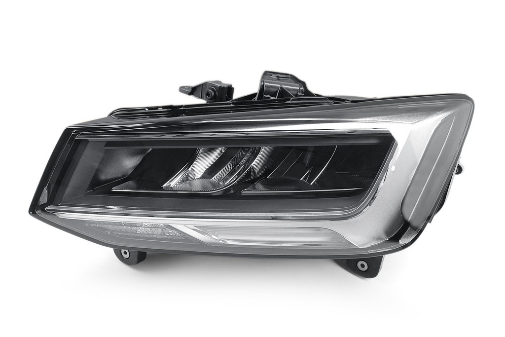 Headlight left LED Audi Q2 20- 