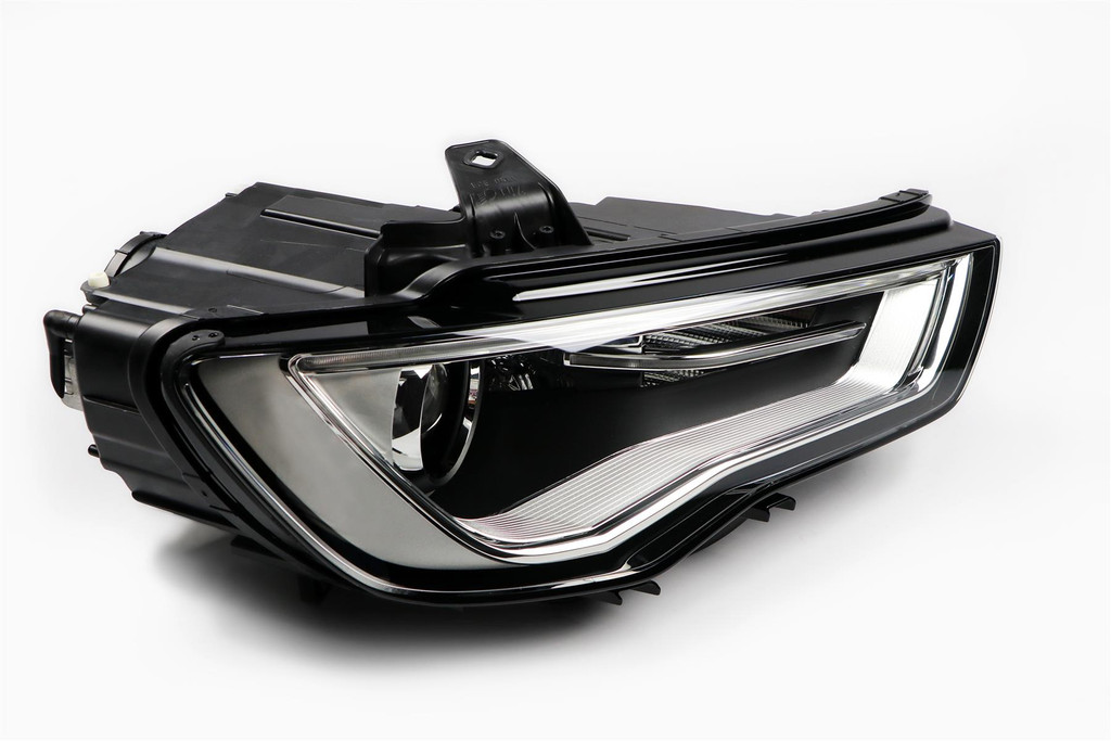 Headlight right bi-xenon with AFS Audi A3 12-