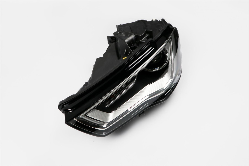 Headlight left bi-xenon with AFS Audi A3 12-