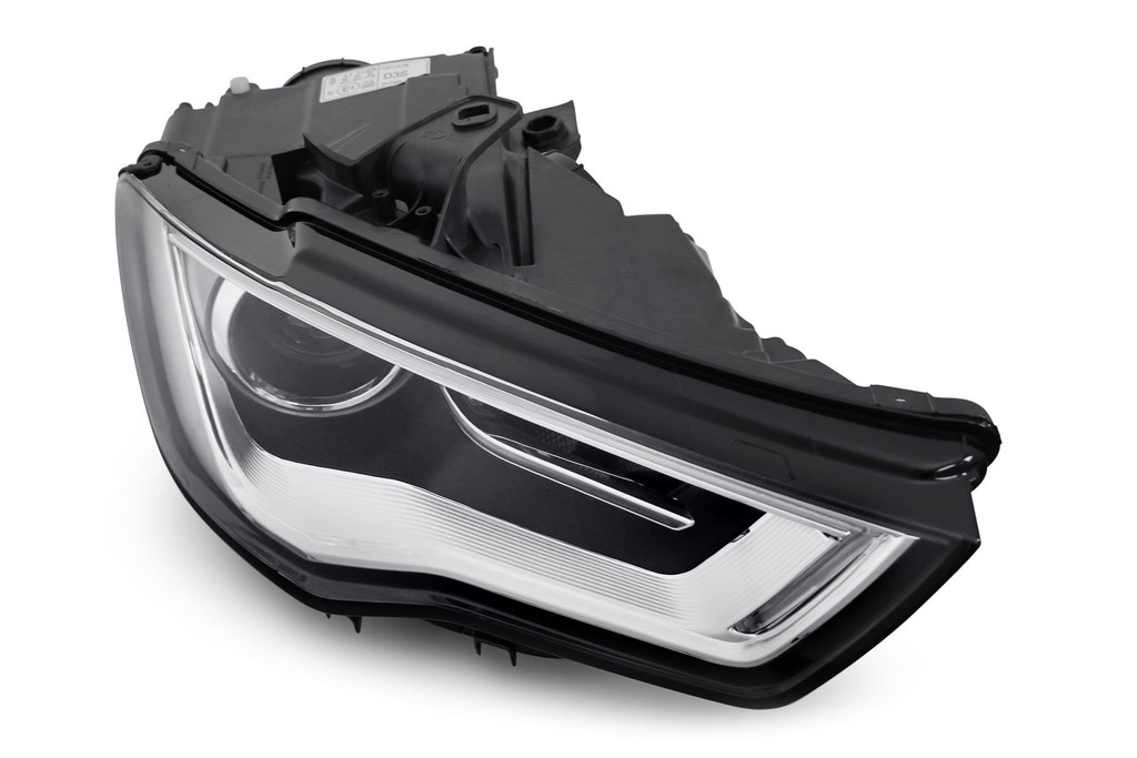 Headlight right bi-xenon Audi A3 12-