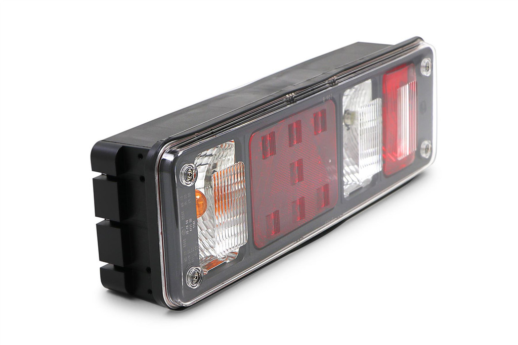 Rear light left triangle reflector trailer lorry Krone Fruehauf Feldbinder Reisch DAF 