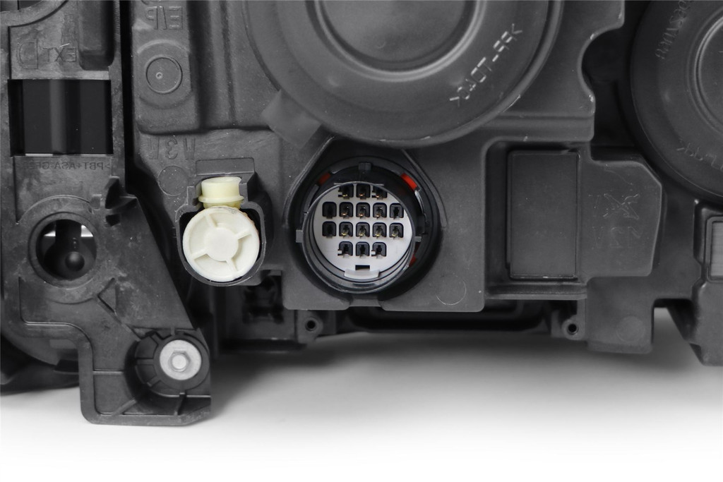 Headlight left Land Rover Discovery MK3 10-13