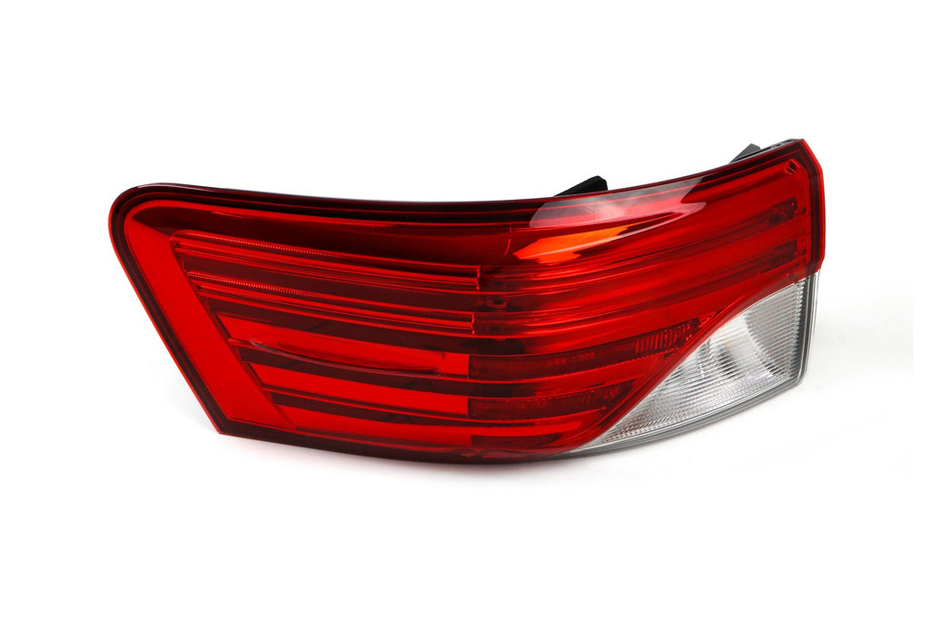 Rear light outer left LED Toyota Avensis 12-15 Estate