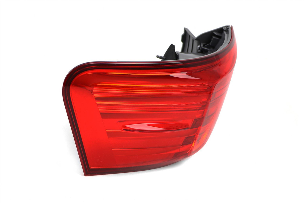 Rear light outer left LED Toyota Avensis 12-15 Estate