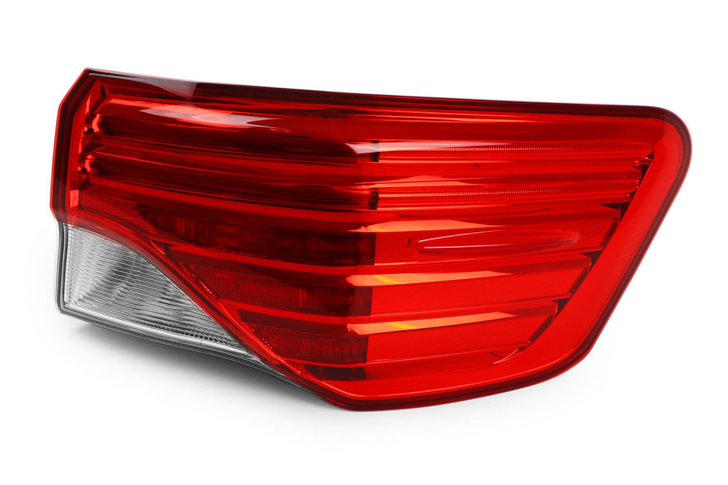 Rear outer light right LED Toyota Avensis 12-15 Saloon