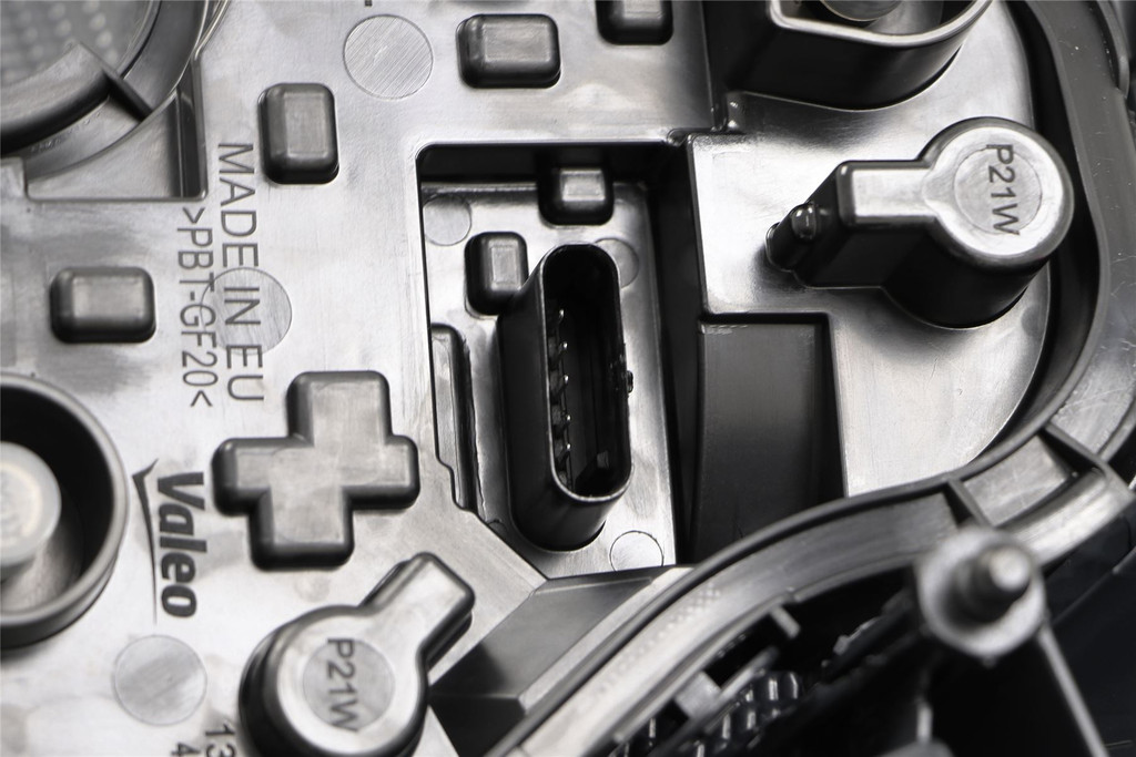 Rear light left BMW 1 Series F20/21 11-15 Valeo