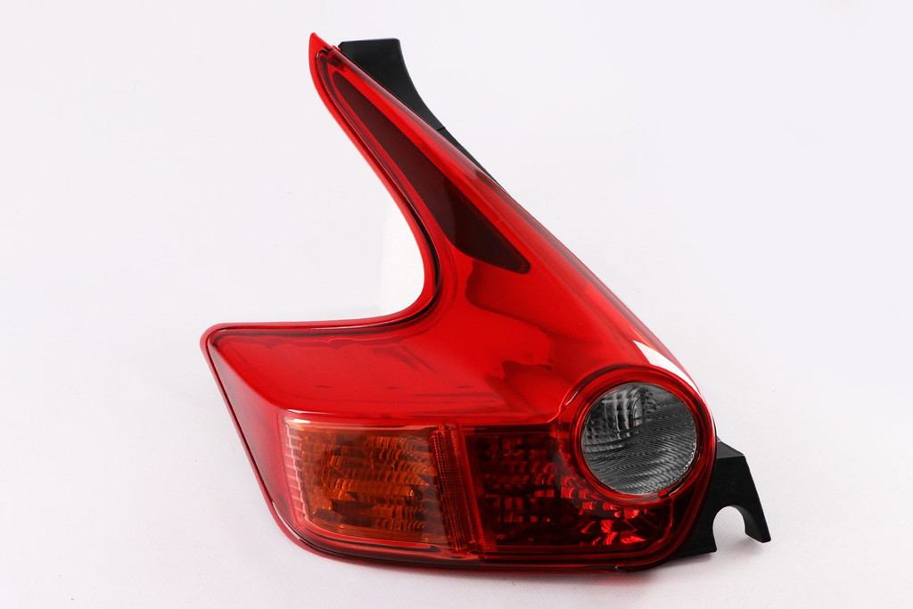 Rear light left Nissan Juke 10-14