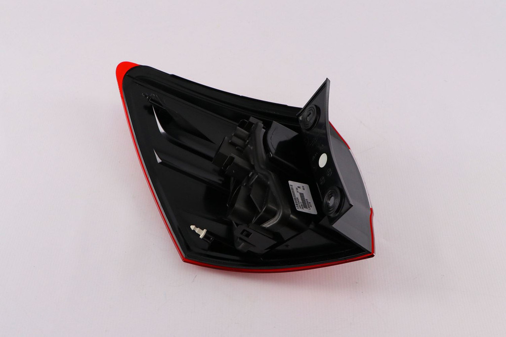 Rear light right Nissan Qashqai +2 10-13