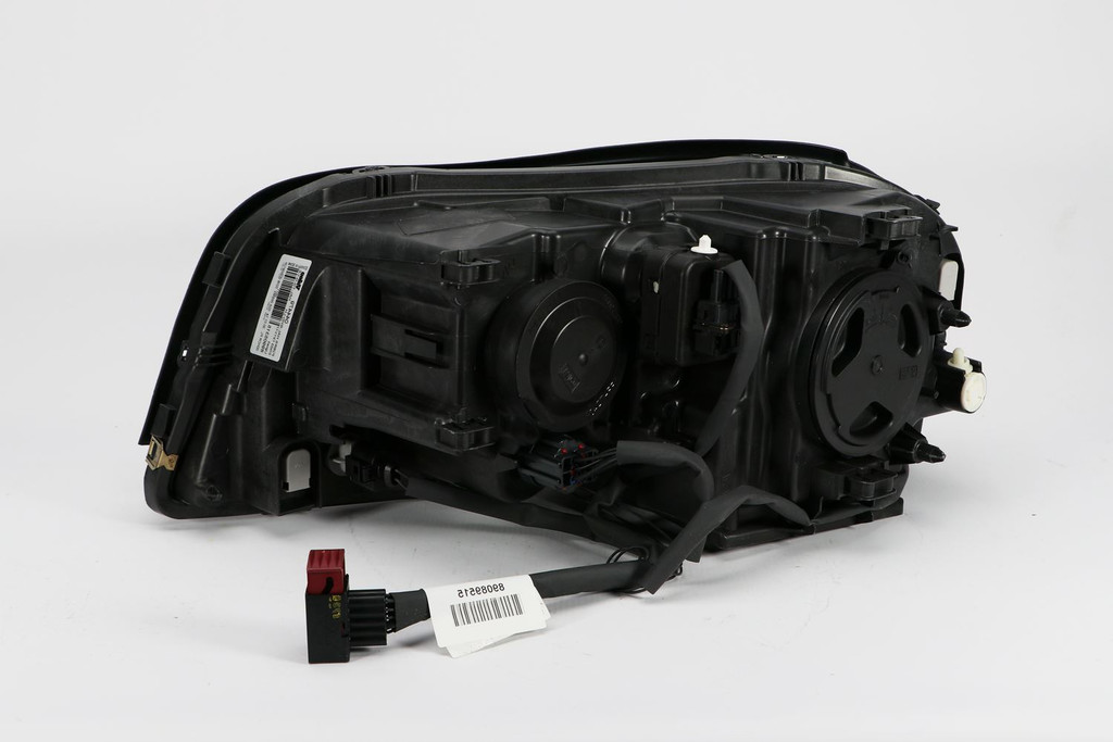 Headlight right Volvo XC90 02-07