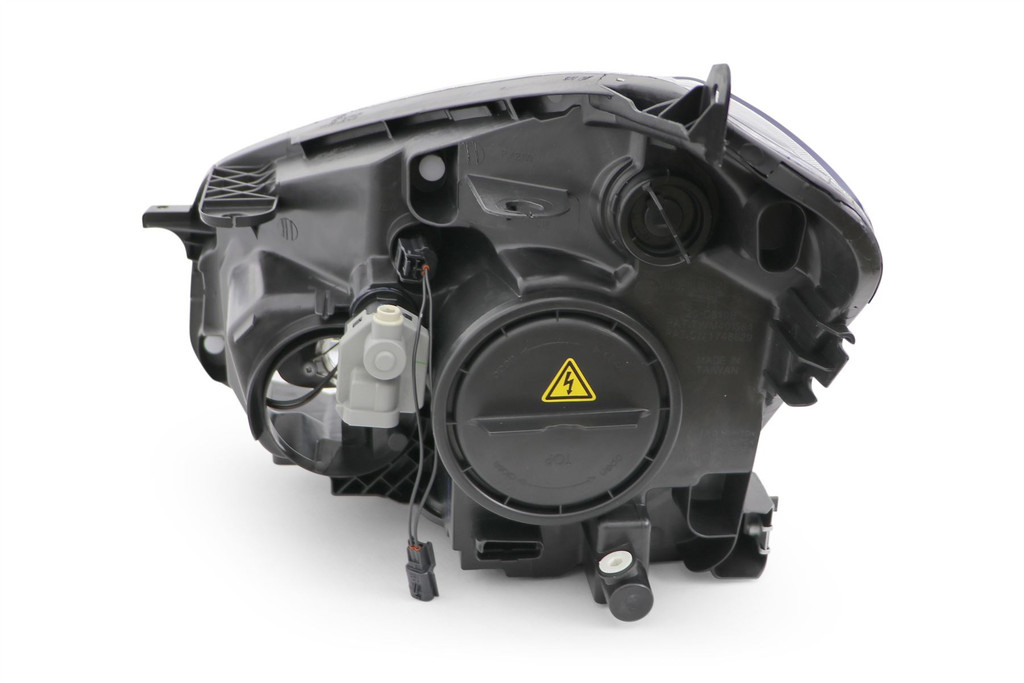 Headlight right xenon Nissan Qashqai 10-13 Hella