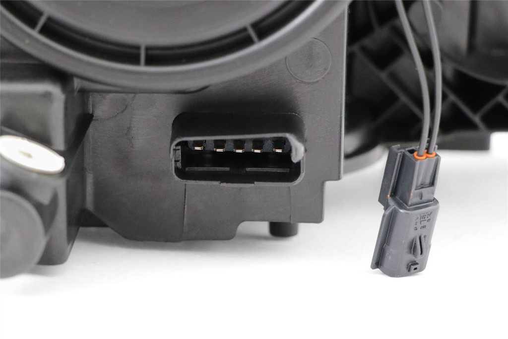 Headlight left xenon Nissan Qashqai 10-13 Hella