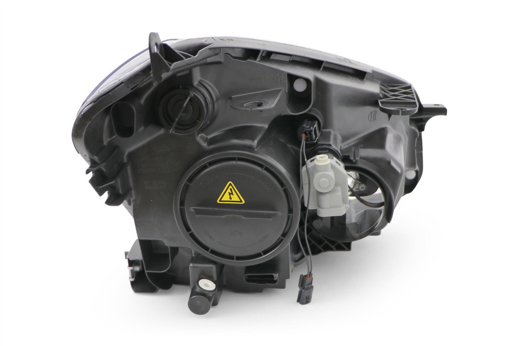 Headlight left xenon Nissan Qashqai 10-13 Hella