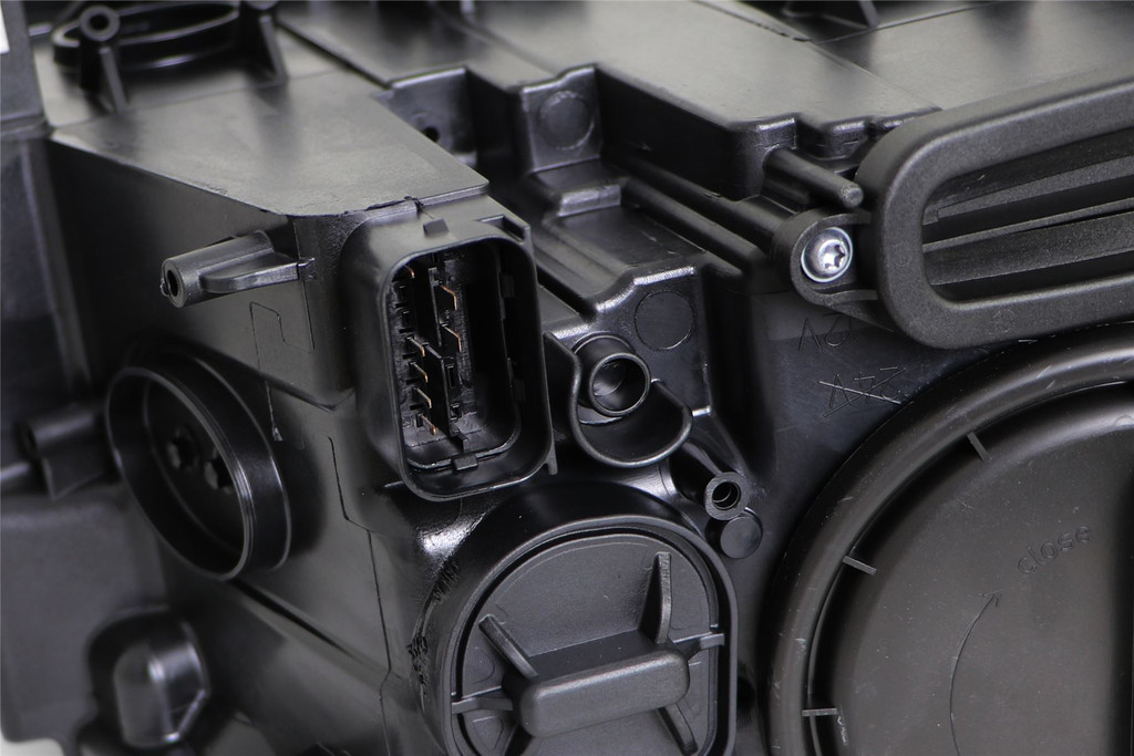 Headlight left LED DRL BMW 5 Series F10 F11 10-12 Hella