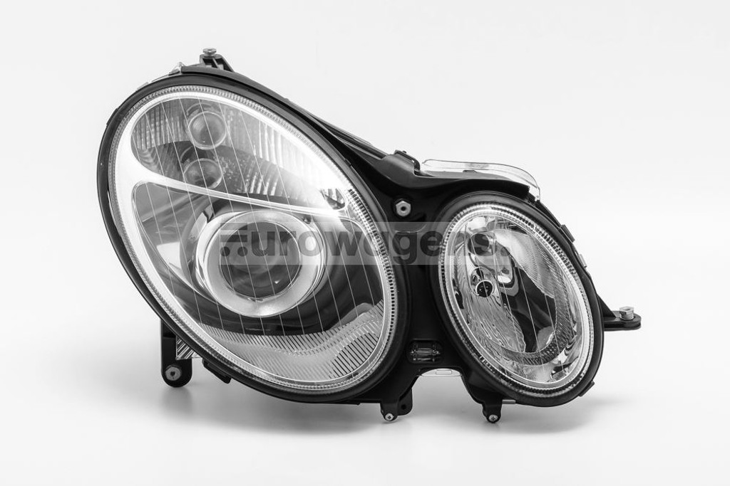 Headlight right Mercedes Benz E Class W211 03-06