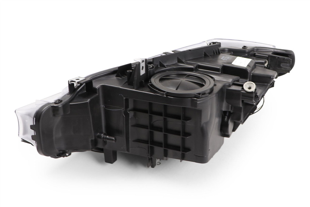 Headlight right BMW 3 Series F30/31 12-15 Hella