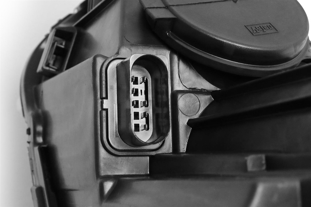 Headlight right VW Scirocco 14-17