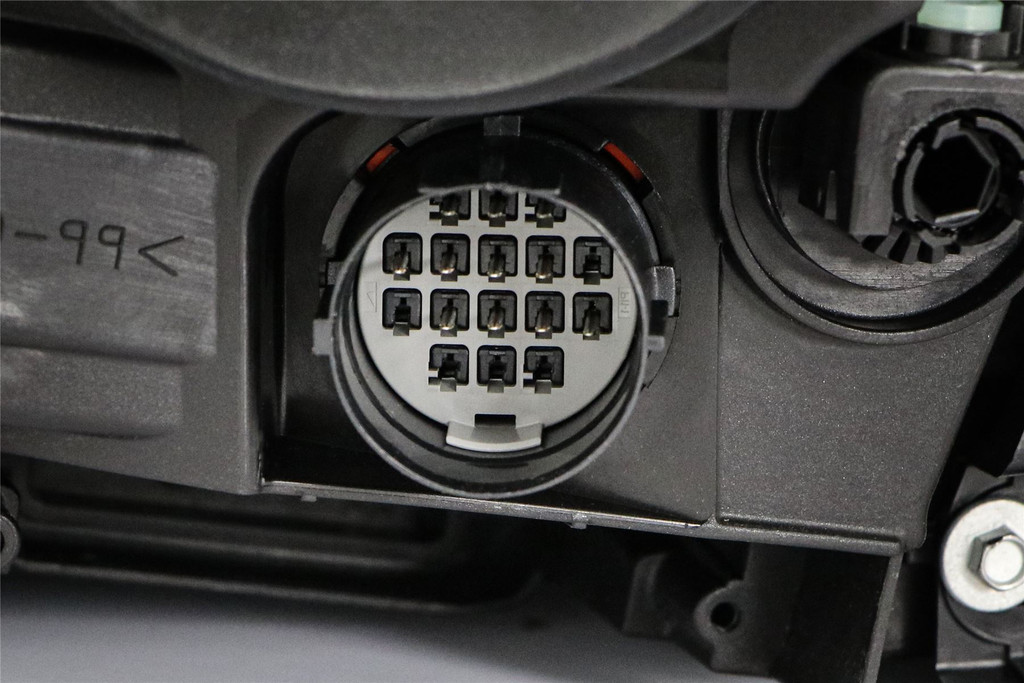 Headlight right Land Rover Discovery MK4 13-16