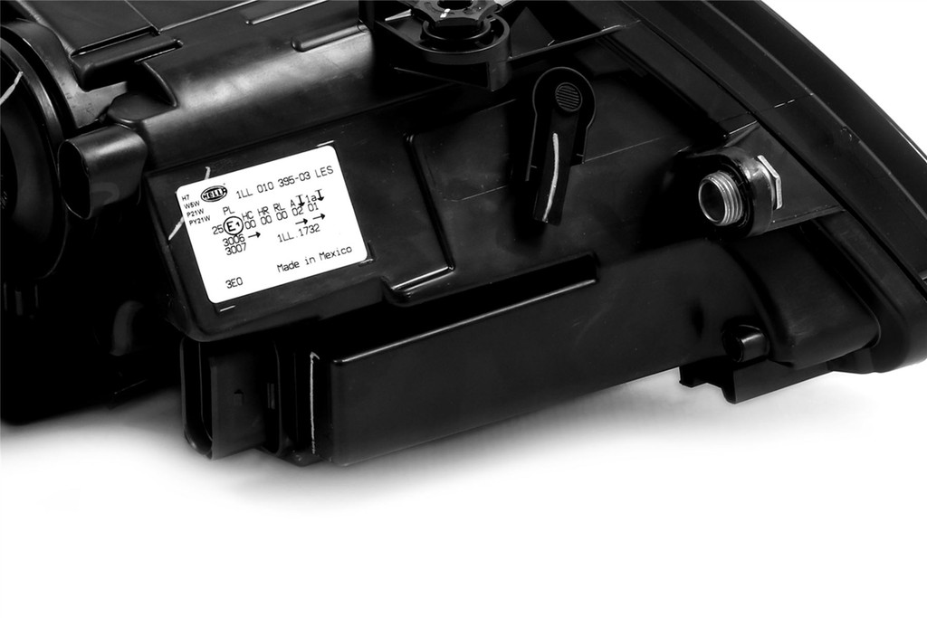 Headlight left black VW Jetta MK4 10-18