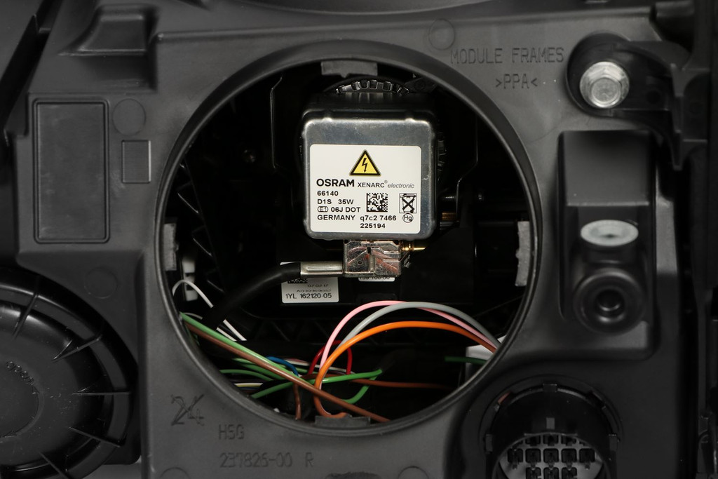 Headlight right bi-xenon AFS Range Rover Sport 05-09