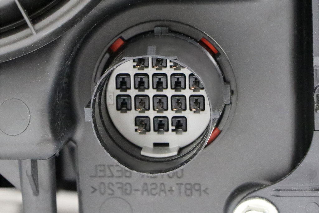 Headlight right bi-xenon Range Rover Sport 05-09