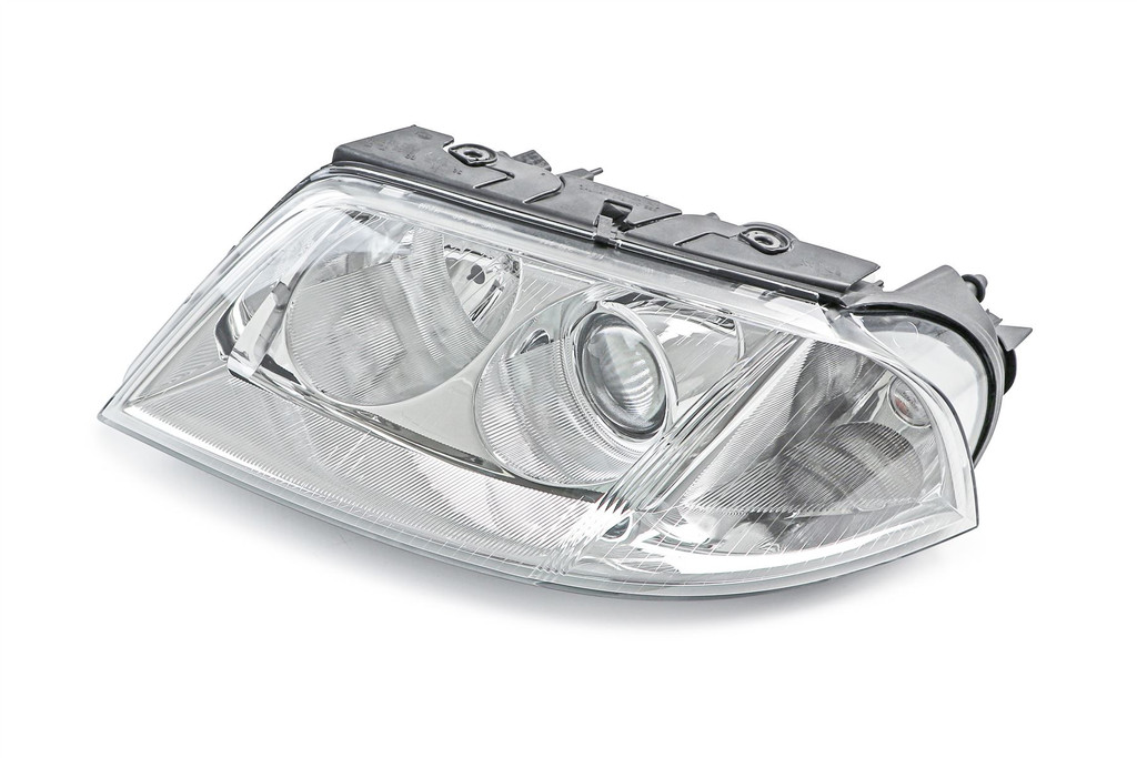 Headlight left VW Passat 01-05