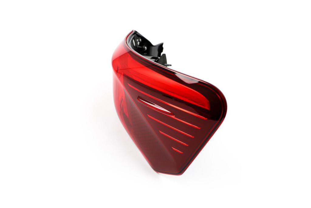 Rear light right outer LED Toyota Avensis 15-17 Estate