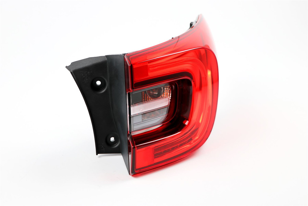 Rear light right outer LED Renault Kadjar 15-17