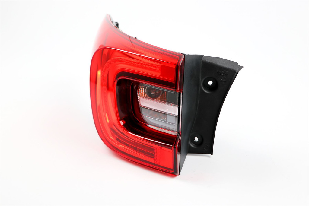 Rear light left outer LED Renault Kadjar 15-17