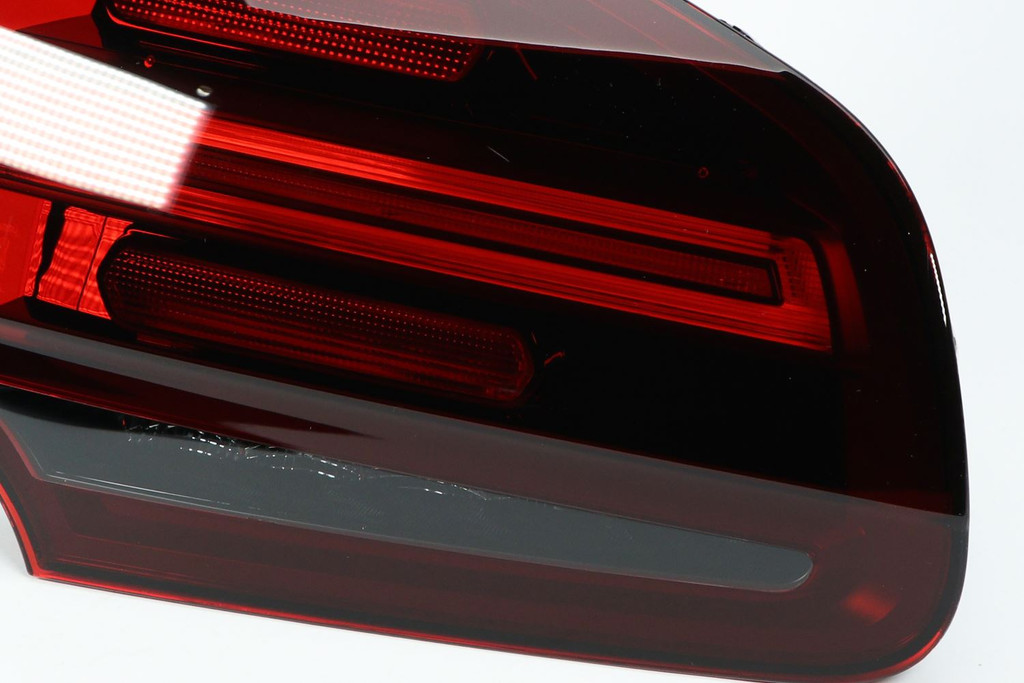 Rear light left inner LED Porsche Cayenne 11-17