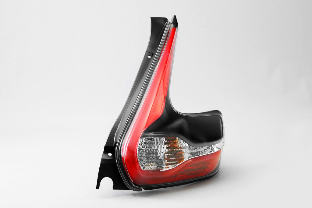 Rear light right Nissan Juke 15-17