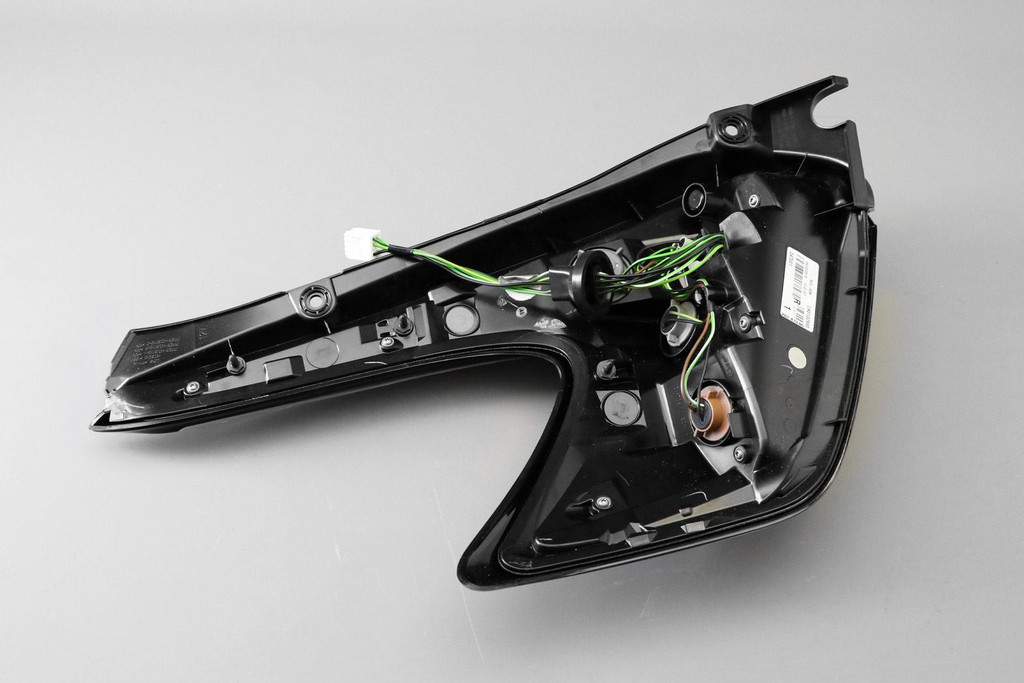 Rear light right Nissan Juke 15-17