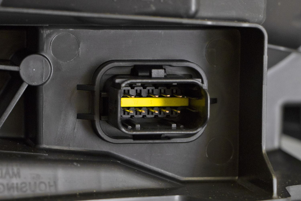 Headlight left black bi xenon LED DRL Ciroen DS3 13-15