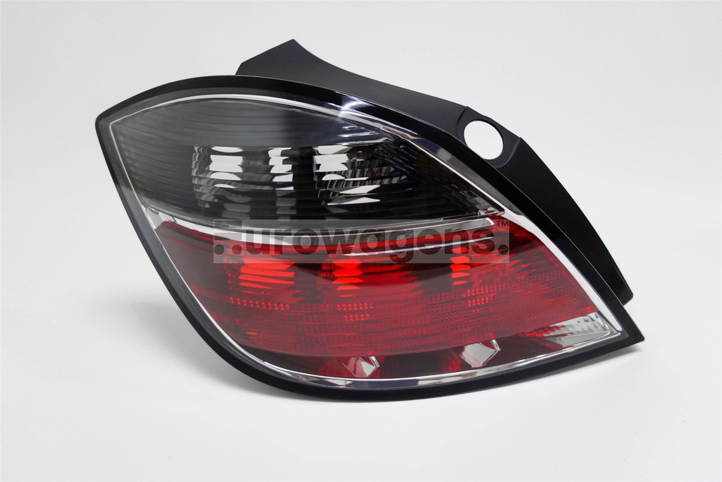 Rear light left smoked red Vauxhall Astra H 07-10