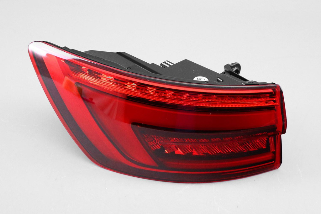 Rear light left outer LED Audi A4 B9 15-19 Estate OEM