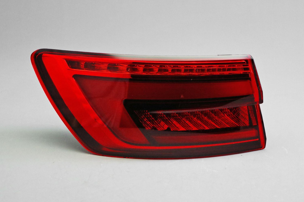 Rear light left outer LED Audi A4 B9 15-19 Estate OEM