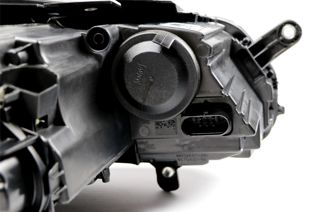 Headlight left bi-xenon LED DRL AFS VW Passat 11-14