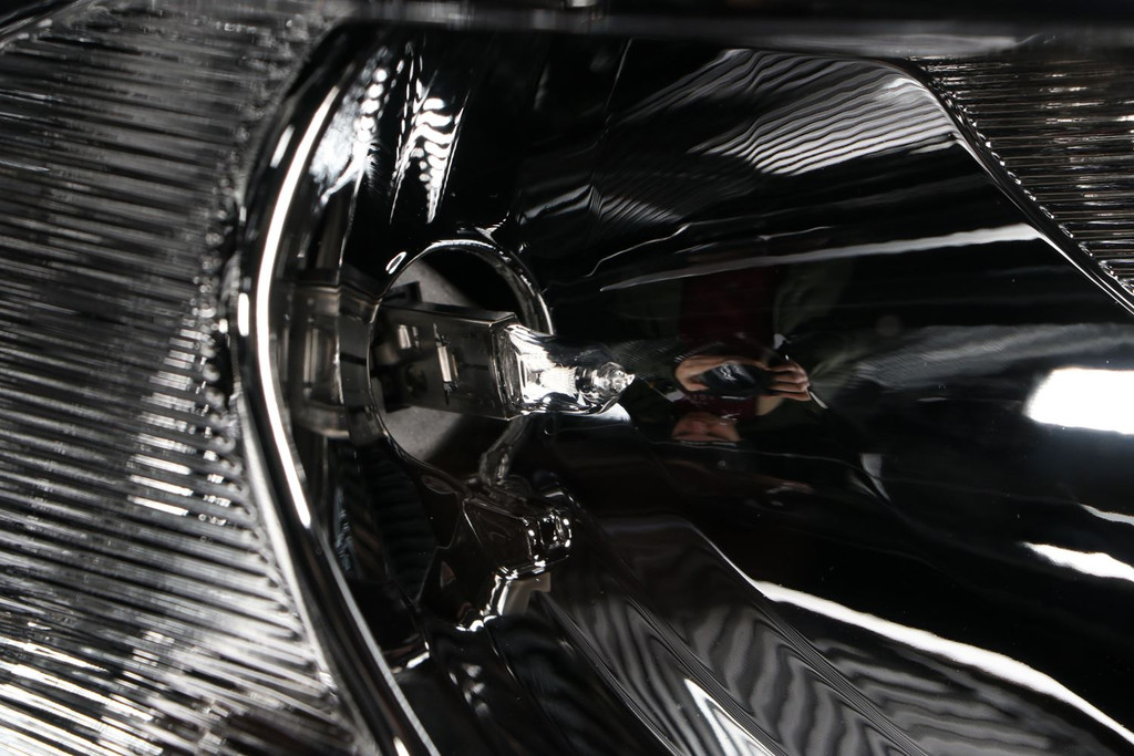 Headlight right black Vauxhall Corsa D 11-14 Valeo