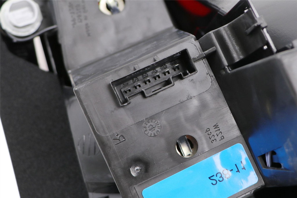 Rear light left BMW 5 Series E60 03-07 Saloon Hella