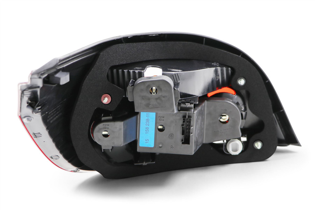 Rear light right BMW 5 Series E60 03-07 Saloon Hella