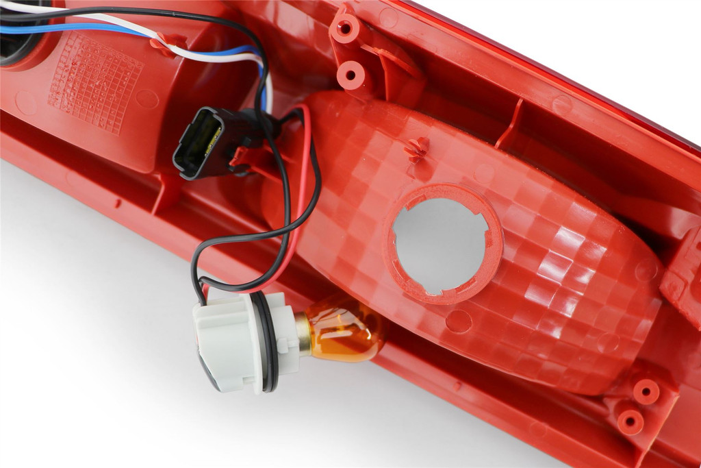 Rear light left Nissan Primastar 07-13 Valeo