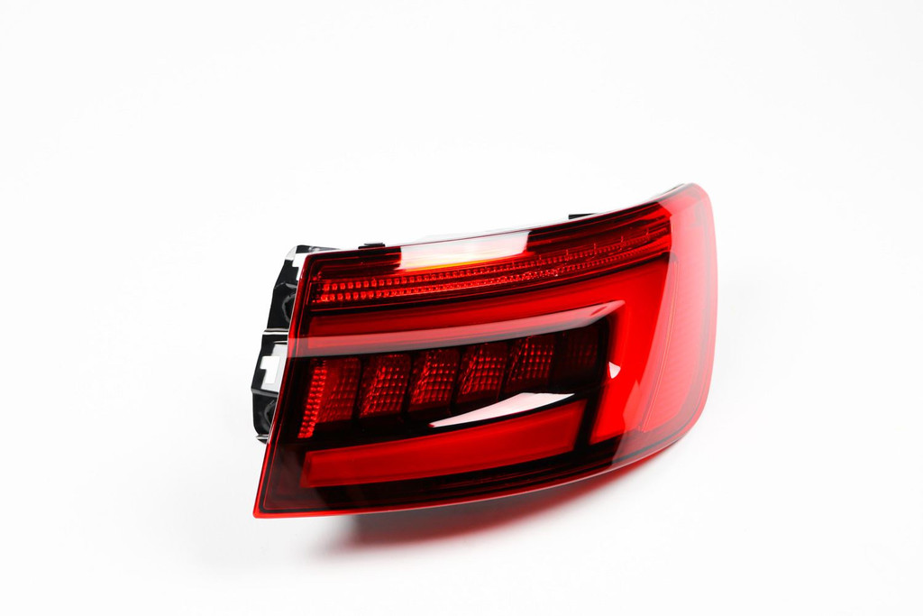 Rear light right outer LED Audi A4 B9 15-19 Saloon