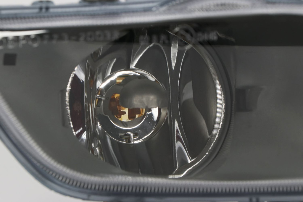 Front fog light right Volvo V70 05-07