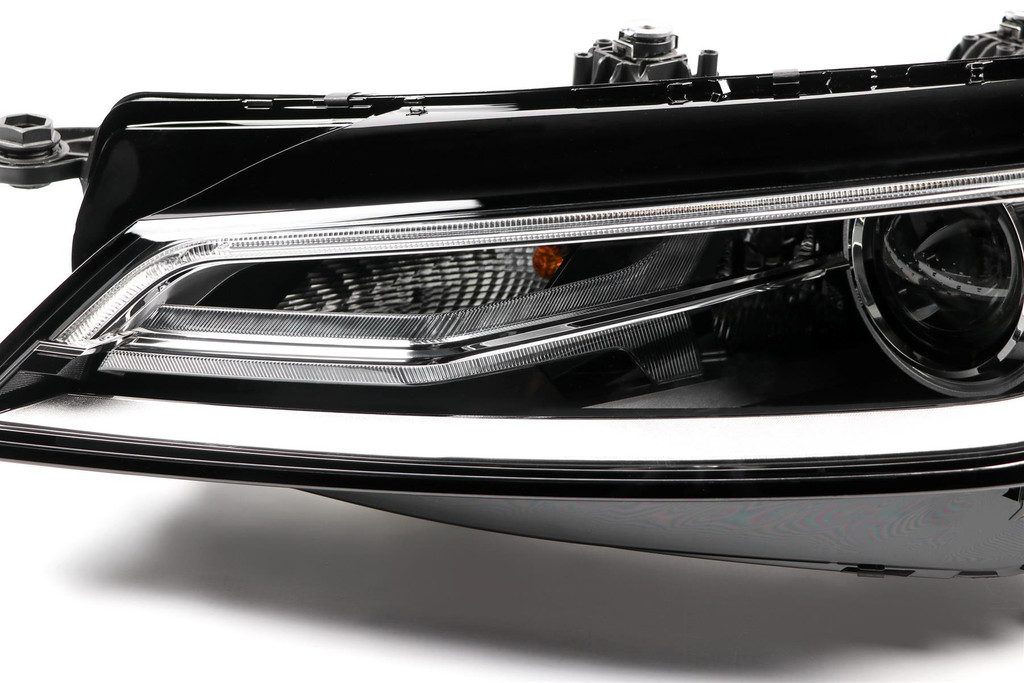 Headlight left bi-xenon LED DRL Audi TT 14-
