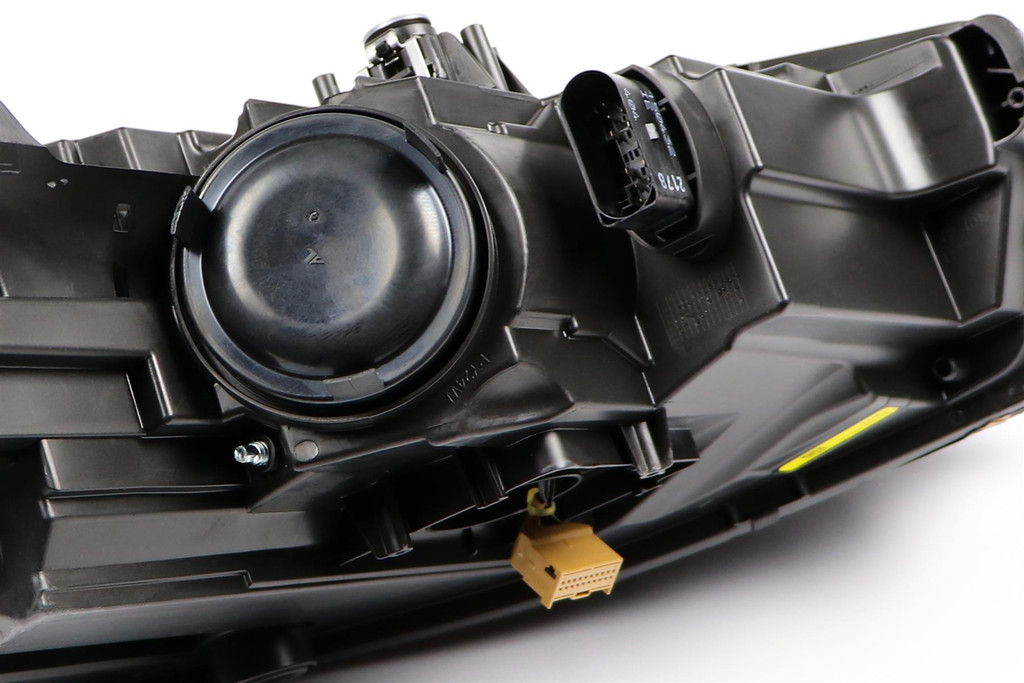 Headlight left bi-xenon LED DRL Audi TT 14-