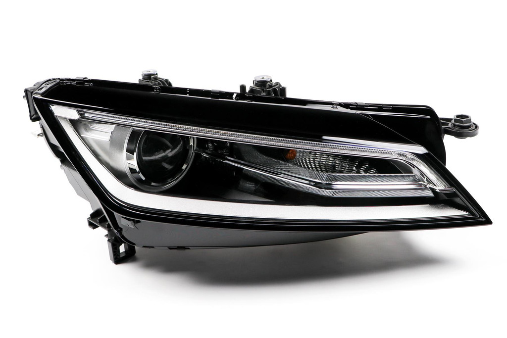 Headlight right bi-xenon LED DRL Audi TT 14-